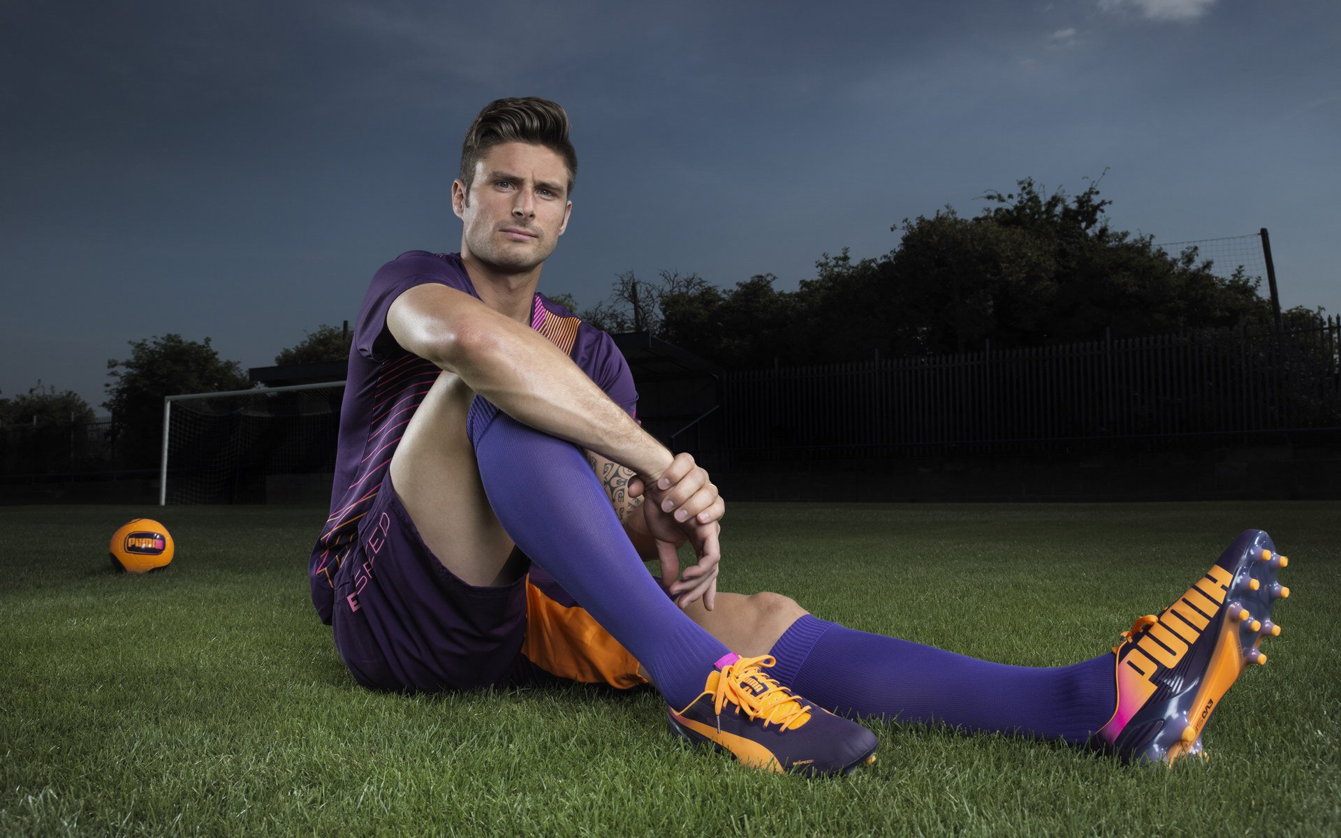 传承与创新：某球队百年荣耀的故事，足球传承宣言